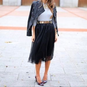 Knee length tulle skirt